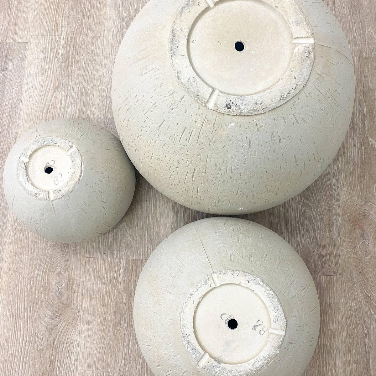 Fibreclay Orb Planter - Beige