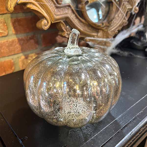 Pumpkin - Glass with LED Lights - 7"