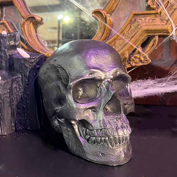 Metallic Resin Skull