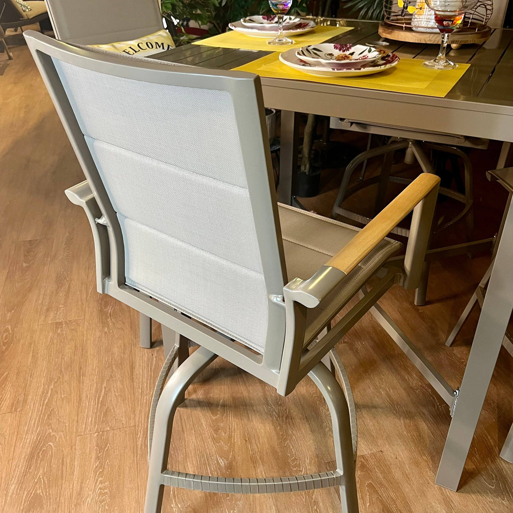 Bozania Outdoor Bar Dining Piece Set