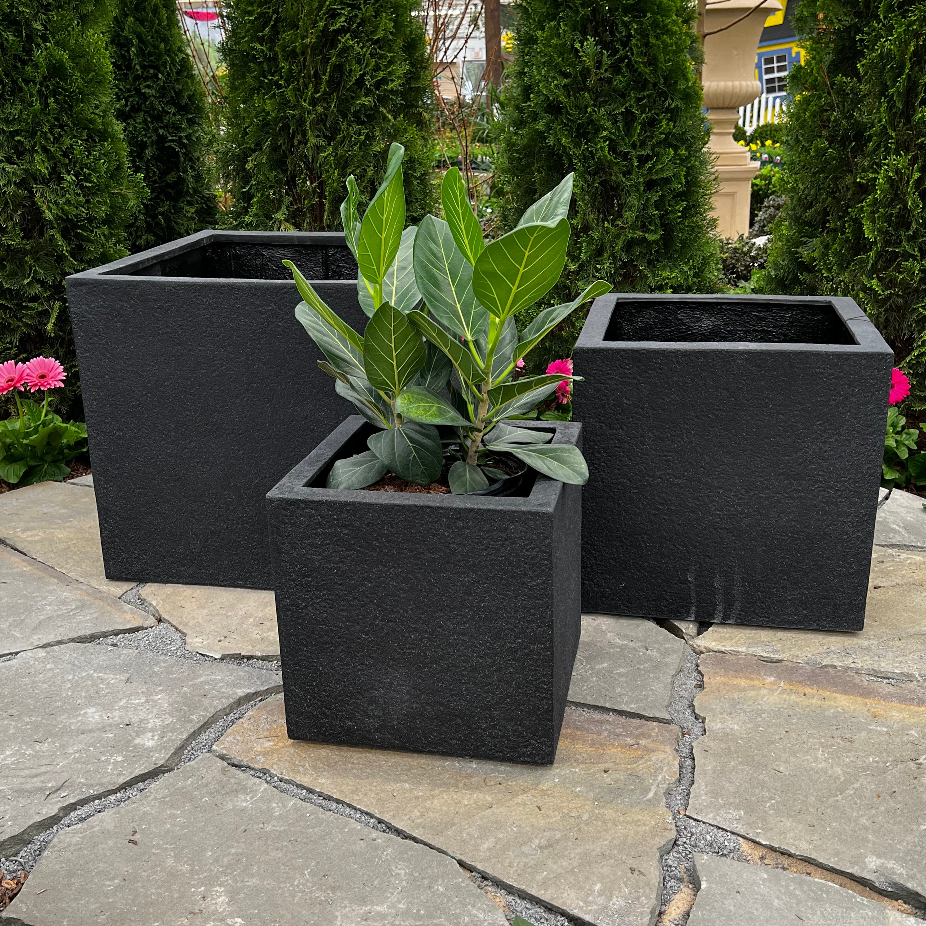 18 in plant pot Sydney Cube Planter - Black