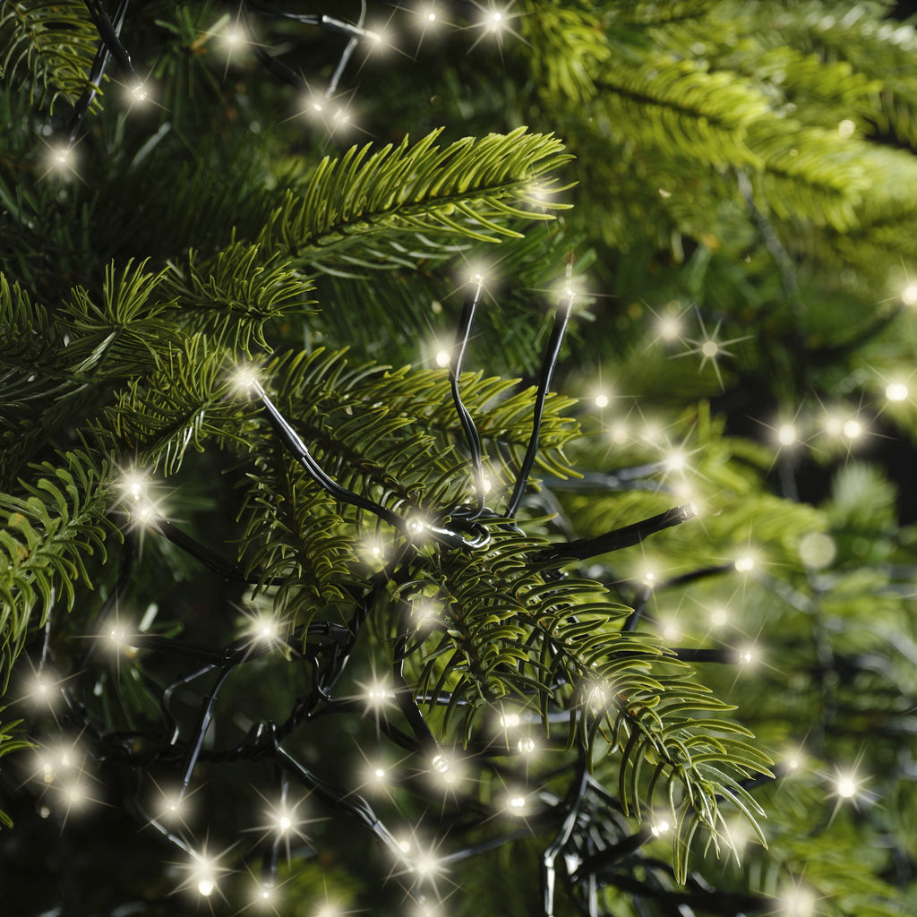 Cluster LED 768 ct. String Lights Warm White